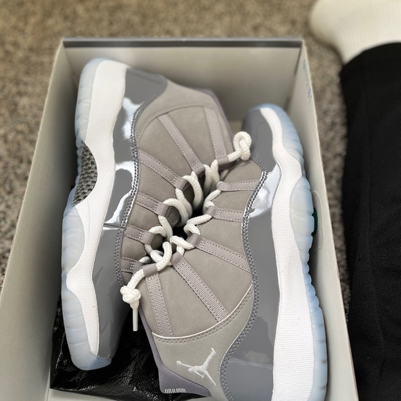 Jordan retro 11 cool grey main image 8